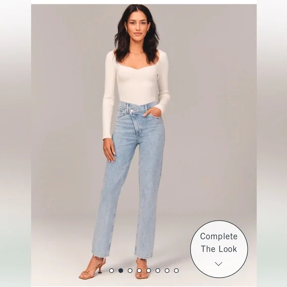 Abercrombie & Fitch Ultra High Rise 90s Straight Jean size 26XS - Picture 1 of 8